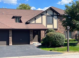 1485 Johnstown Ln APT C, Wheaton, IL 60189