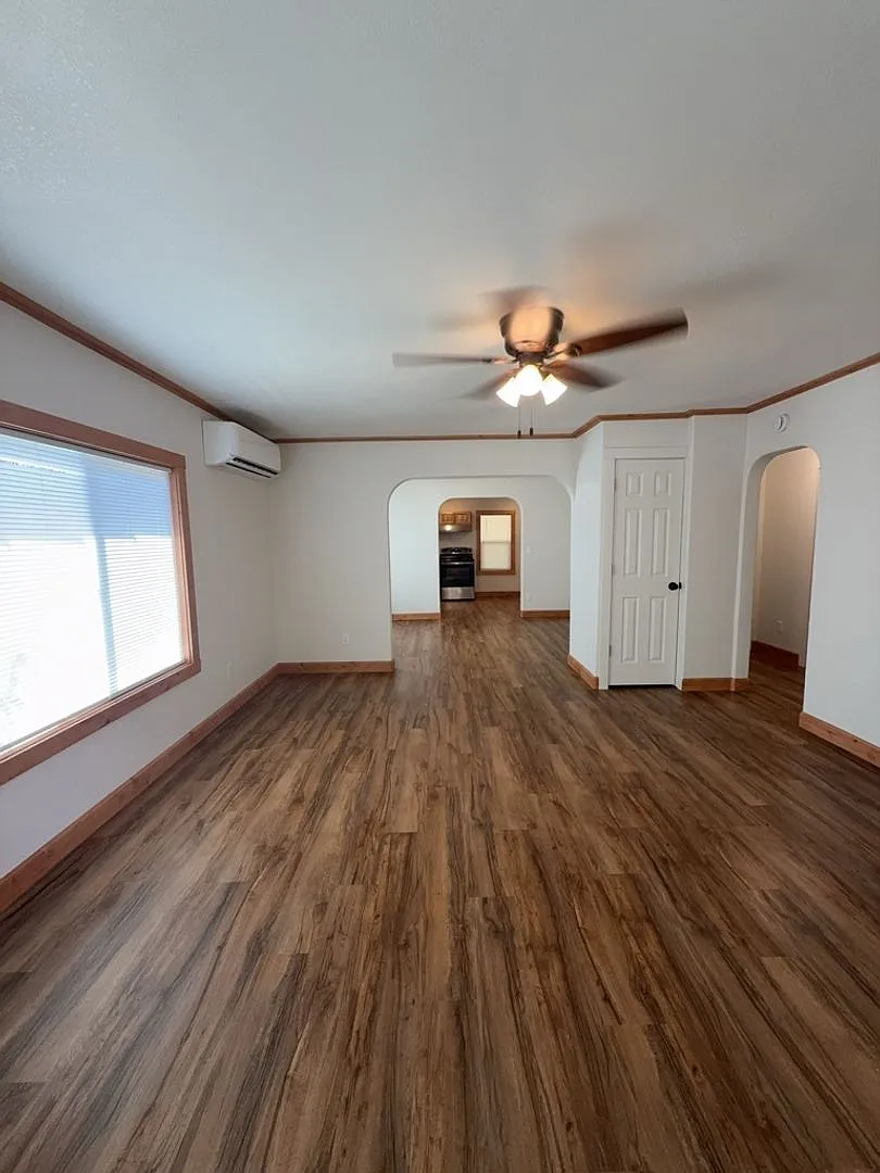 Charming 2 Bed, 1 Bath Home in Grants Pass — Photo 4