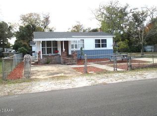 902 May Ave, Holly Hill, FL 32117