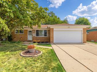 27342 Dover Ave, Warren, MI 48088