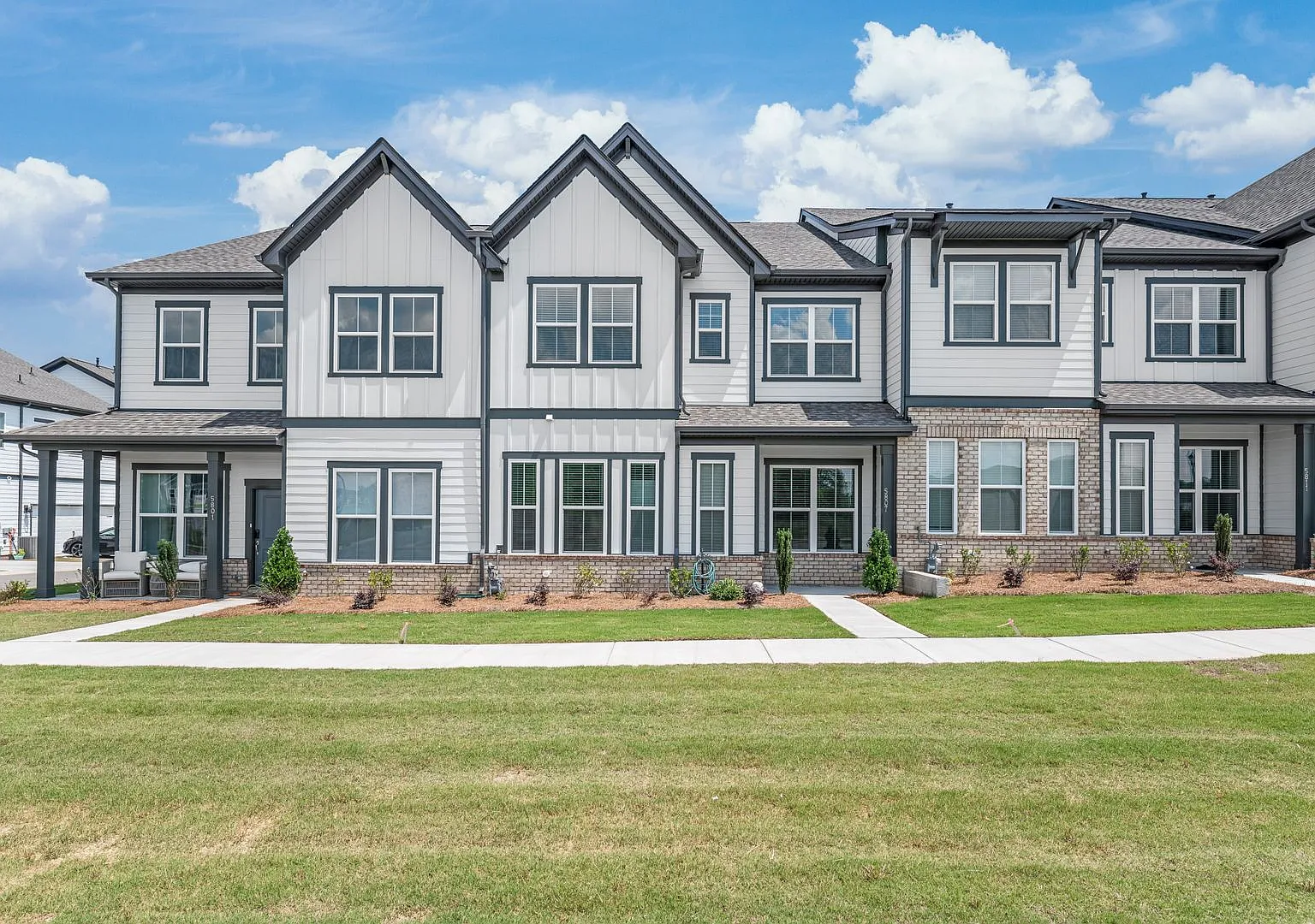 (Coming Soon) 4 Bedroom Townhome in Harrisburg! — Photo 1