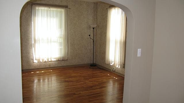 2nd image of 1712 Shelby Ave