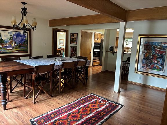 4th image of 203 Oakwood Dr