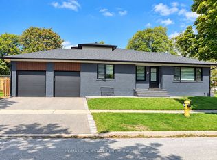 4 Rockfield Dr, Toronto, ON M9B 1S1