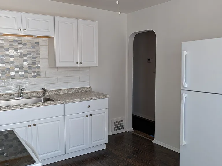 5914 Gerald Ave — Photo 6