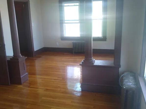 7 Farnsworth St #7, Springfield, MA 01107