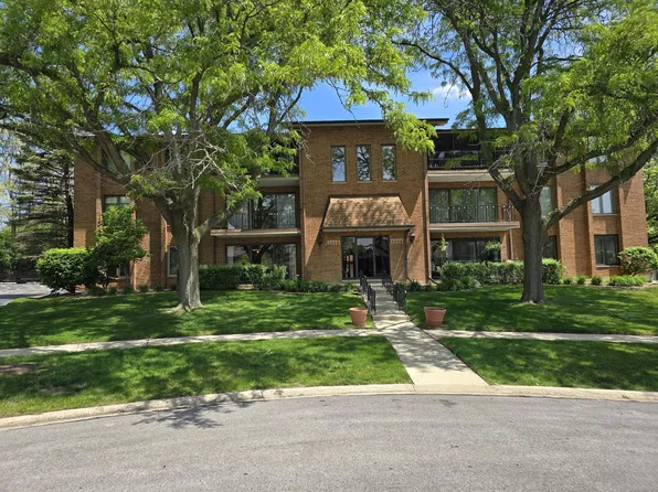 9906 Shady Ln APT 1SW, Orland Park, IL 60462