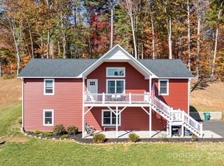 121 Sunrise Dr, Mars Hill, NC 28754