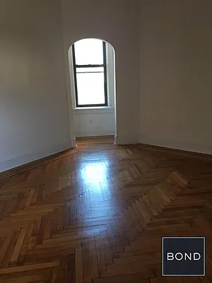 Rented by Bond New York | media 5