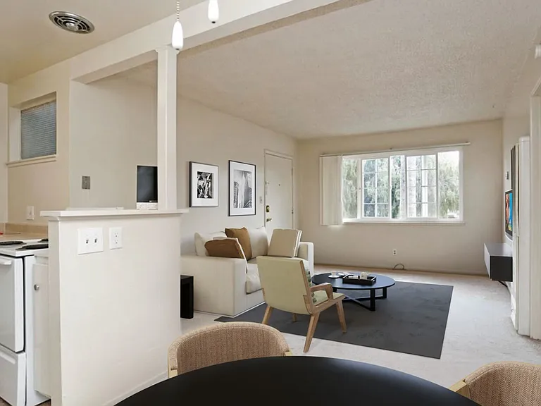 Coronado — Photo 33