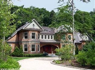 20 Old Orchard Ln, East Hampton, NY 11937