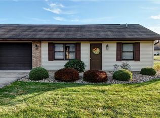 1196 Schneiders Crossing Rd NW APT B, Dover, OH 44622