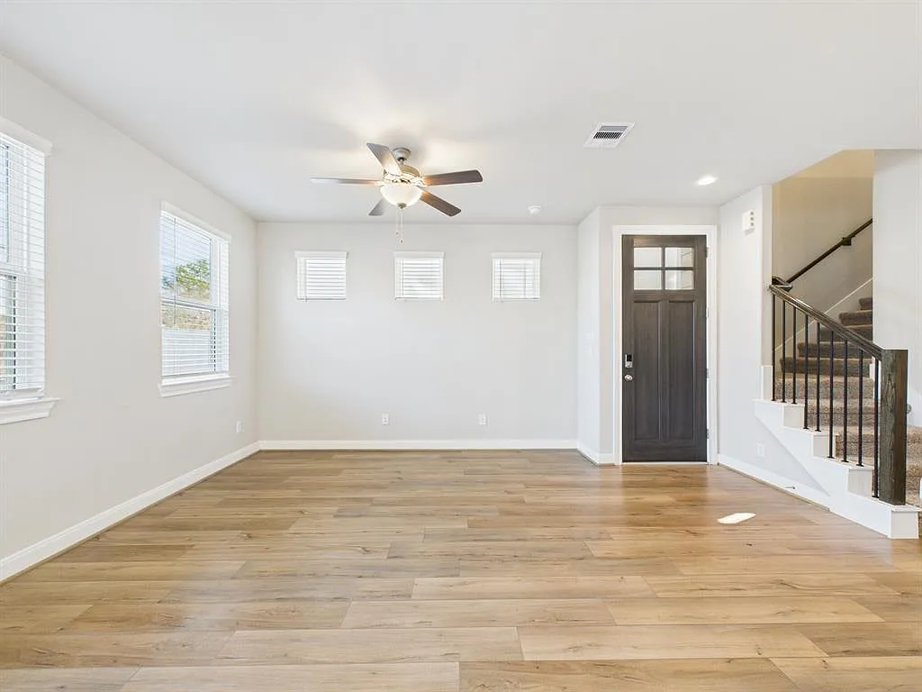 3 bed, 2.5 bath, 1771 sqft, $2,650 — Photo 3