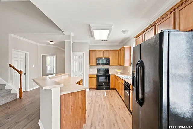 213 Lieck Cv — Photo 2
