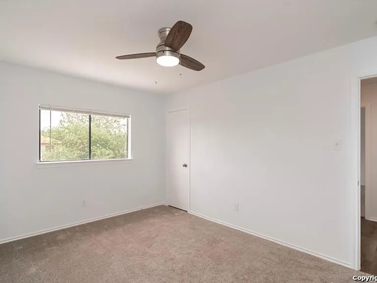 9718 Astin Pl — Photo 18