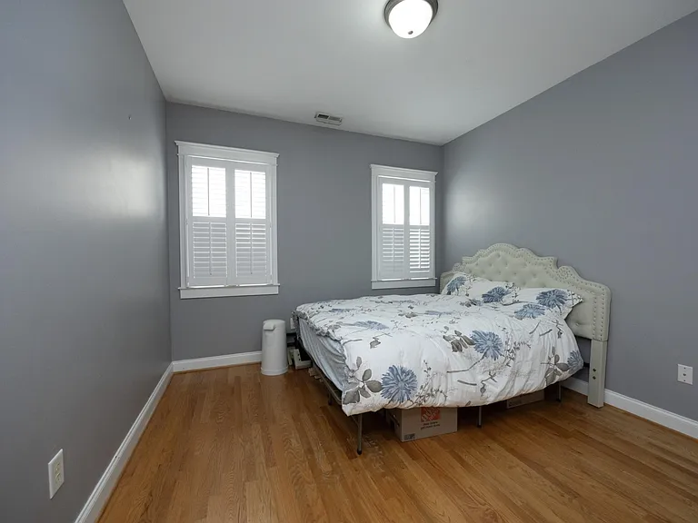 118 Naperville Dr — Photo 18