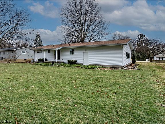 5th image of 150 Longview Dr