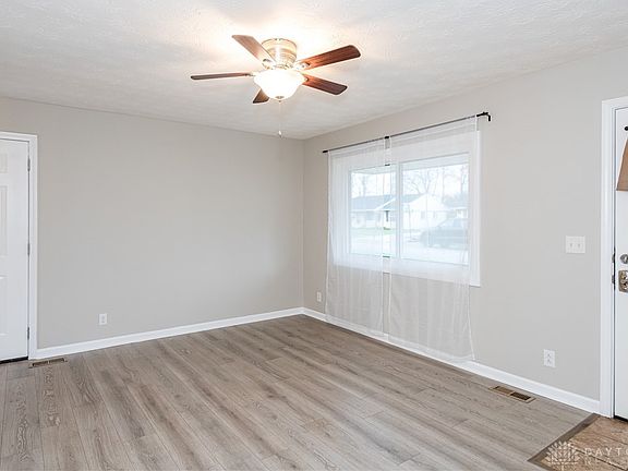 5th image of 902 Leatherwood Dr