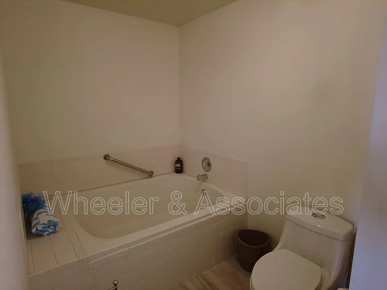 560 E South Temple #602 — Photo 12