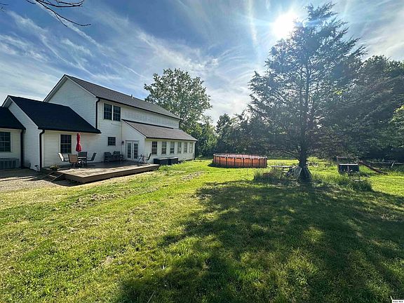 2nd image of 10419 Pleasant Valley Rd