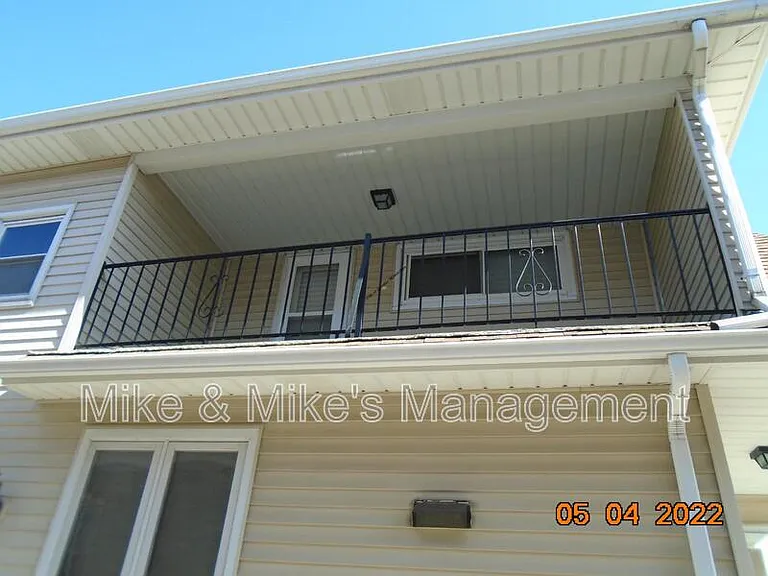 2551 S 68th St — Photo 12