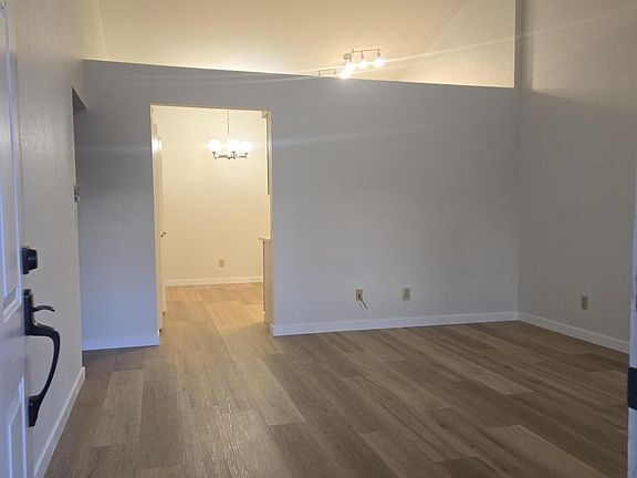 3rd image of 5136 E EVERGREEN Street #1084