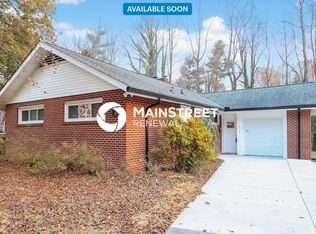 3056 Kinnamon Rd, Winston Salem, NC 27104
