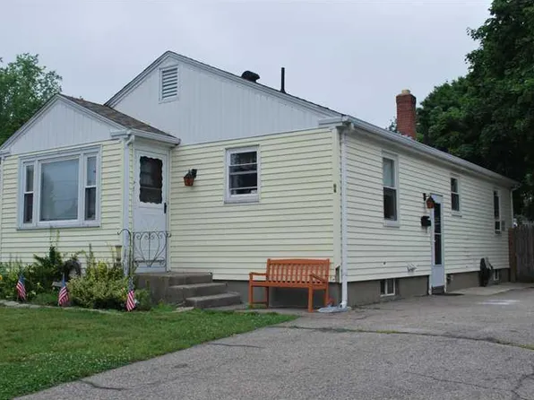 72 Kelly St, Lincoln, RI 02865