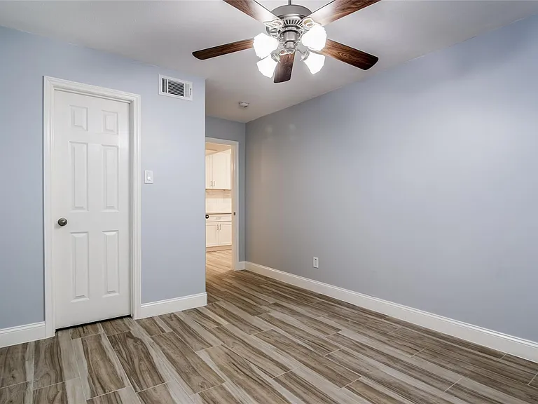 12633 Memorial Dr #243 — Photo 15
