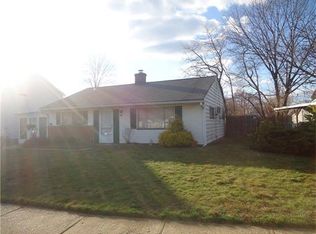 27 Comstock Rd, Edison, NJ 08817