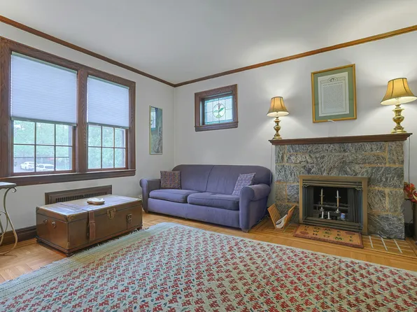5930 Tyndall Avenue HOUSE image 3 of 20