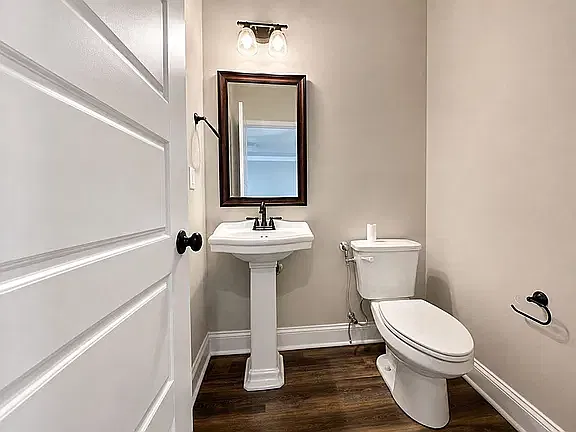 4 bed, 2.5 bath, 2112 sqft, $2,500 — Photo 3