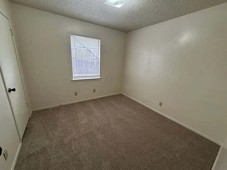 5604 Macgregor Dr — Photo 10