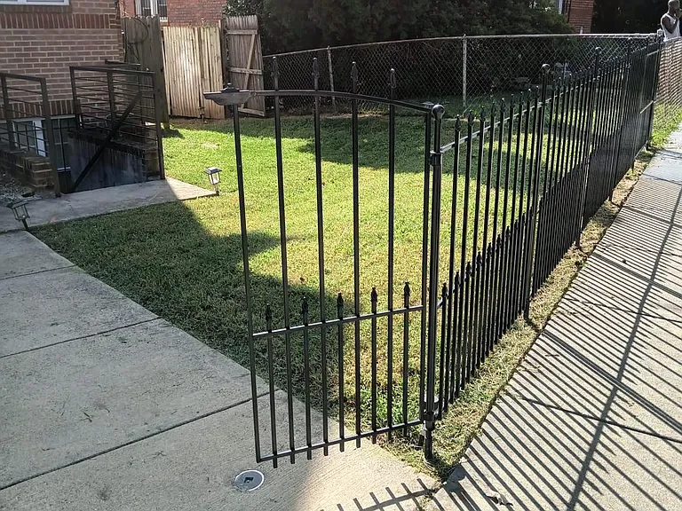 4257 Brooks St NE — Photo 36