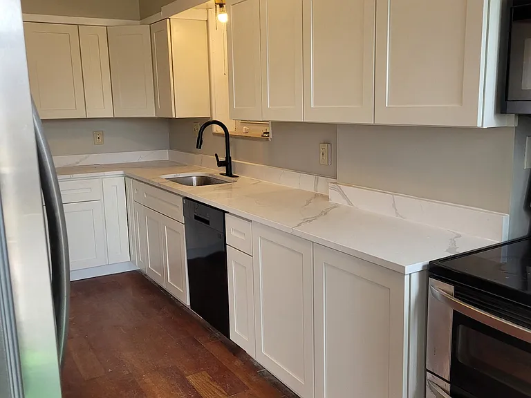 4738 Friendship Ave — Photo 2
