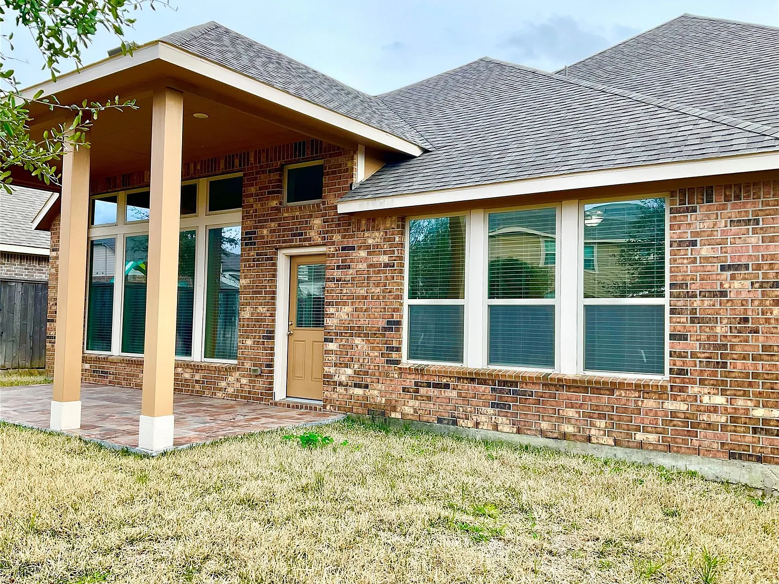 4 bed, 3.0 bath, 2984 sqft, $3,100 — Photo 3