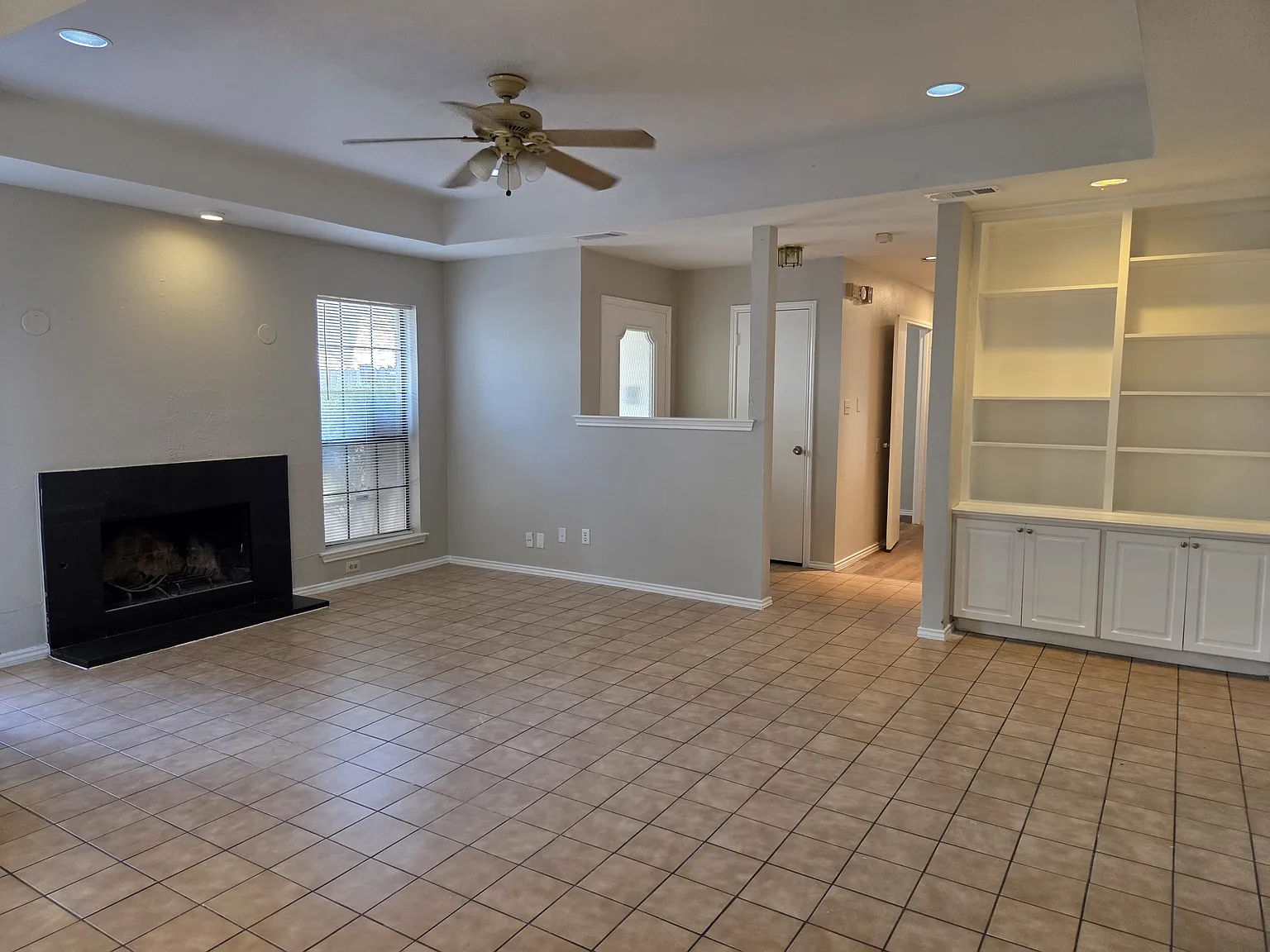 3 bed, 1281 sqft, $1,850 — Photo 1