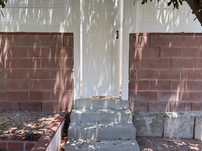 10834 Stagg St — Photo 18