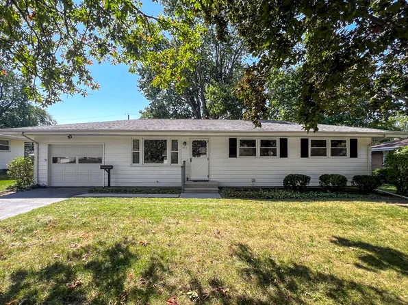 807 Sheridan Rd, Normal, IL 61761