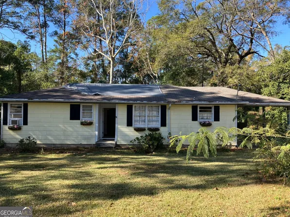 411 Edgewood Cir, Thomasville, GA 31792