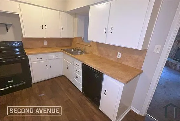 4 bed, 1795 sqft, $2,669 — Photo 4
