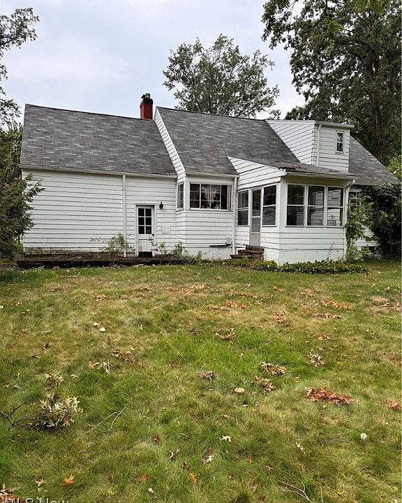 2nd image of 28324 W Oviatt Rd