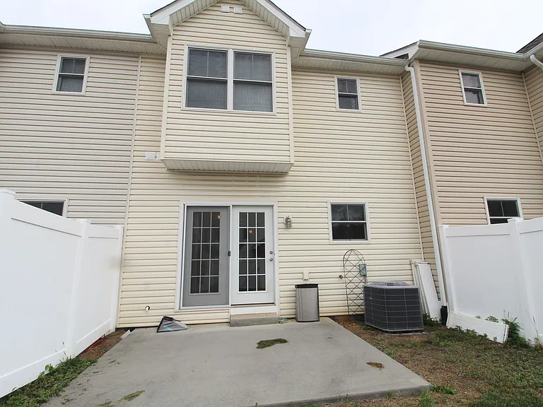 374 Tanzanite Dr — Photo 33