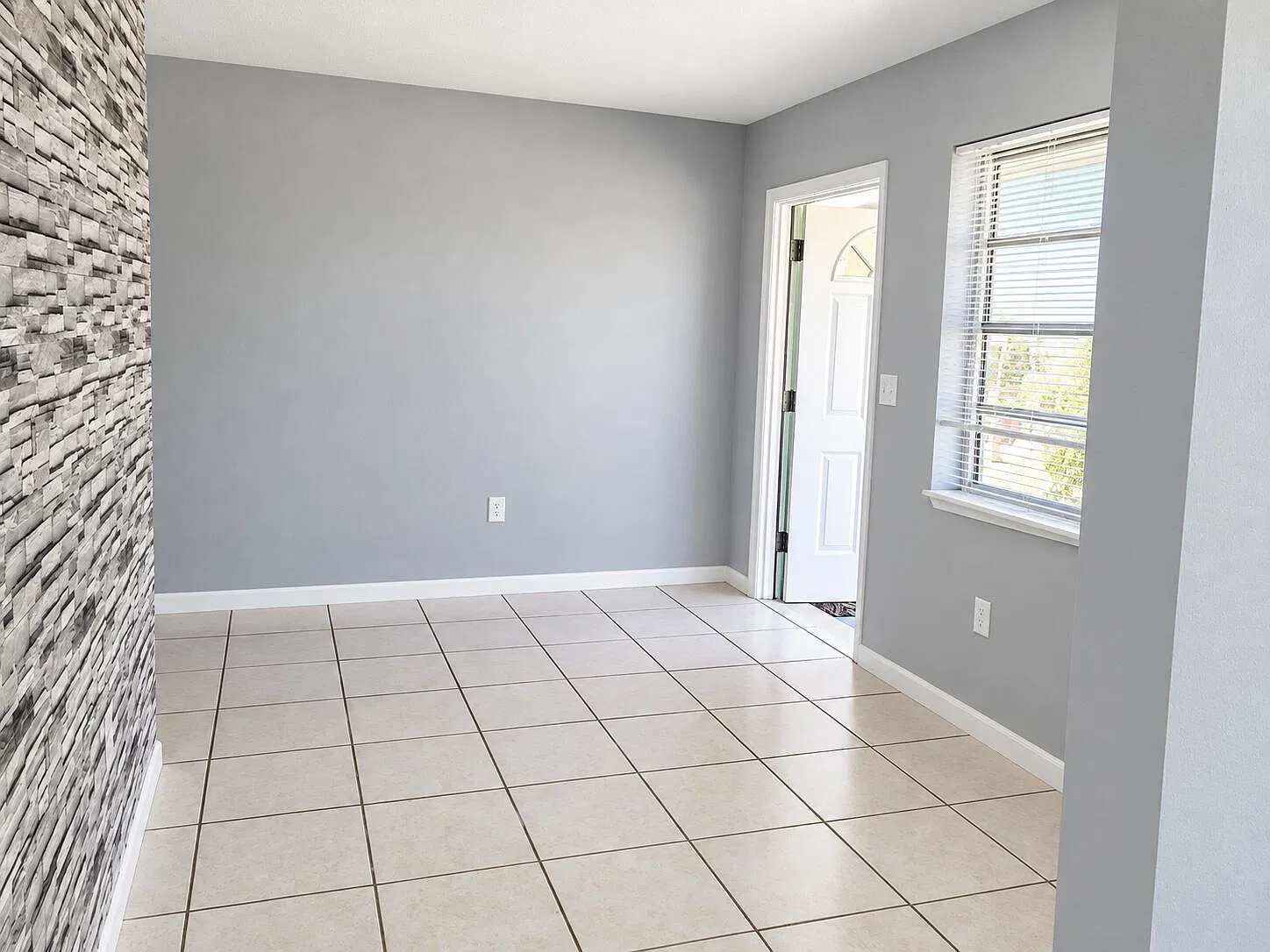 2 bed, 1.0 bath, 650 sqft, $2,000 — Photo 4