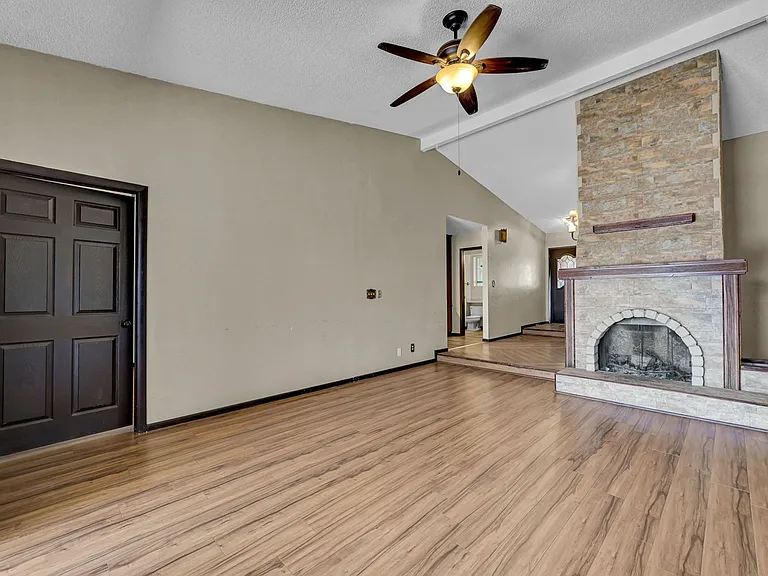 6975 Obannon Dr — Photo 5