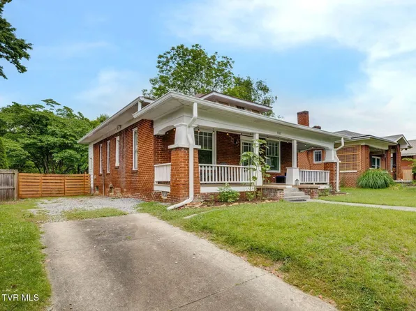 818 W Maple St, Johnson City, TN 37604