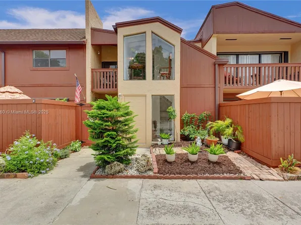 6639 SW 116th Pl #F1, Miami, FL 33173