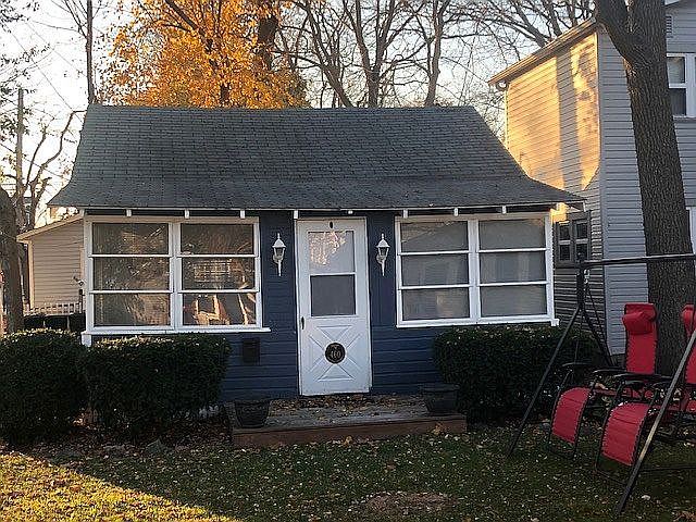 1st image of 460 Lynn Ave