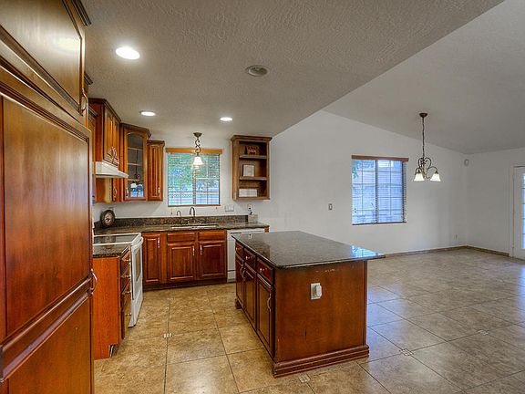 3rd image of 6534 W Highland Ave
