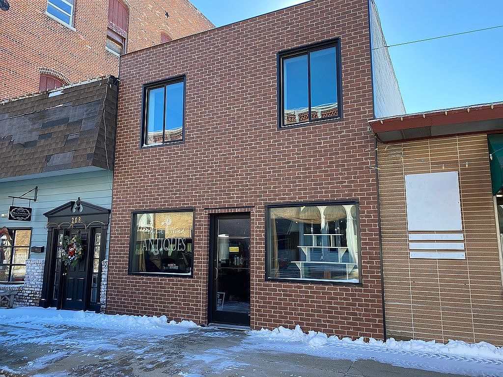 206 E Main St, Arcola, IL 61910 Zillow